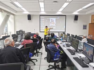 苏州市吴中区图书馆&ldquo;爱老扶老玩转电脑和手机&rdquo;老年读者公益培训活动(第15期)成功举办